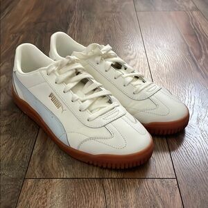 Puma Women’s Club II Era Sneakers in White and Light Blue in great condition.